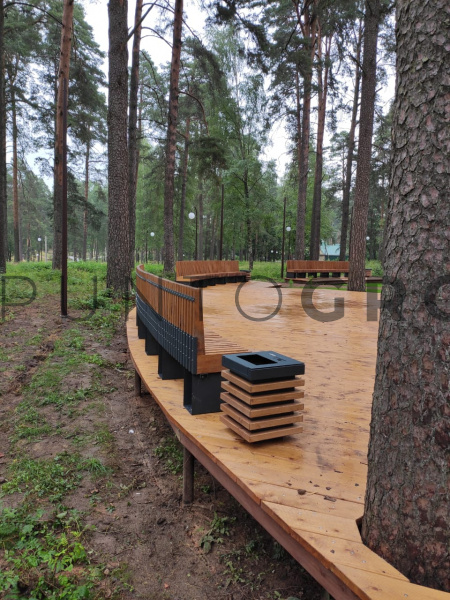 Скамейка радиусная со спинкой, 1 п.м.